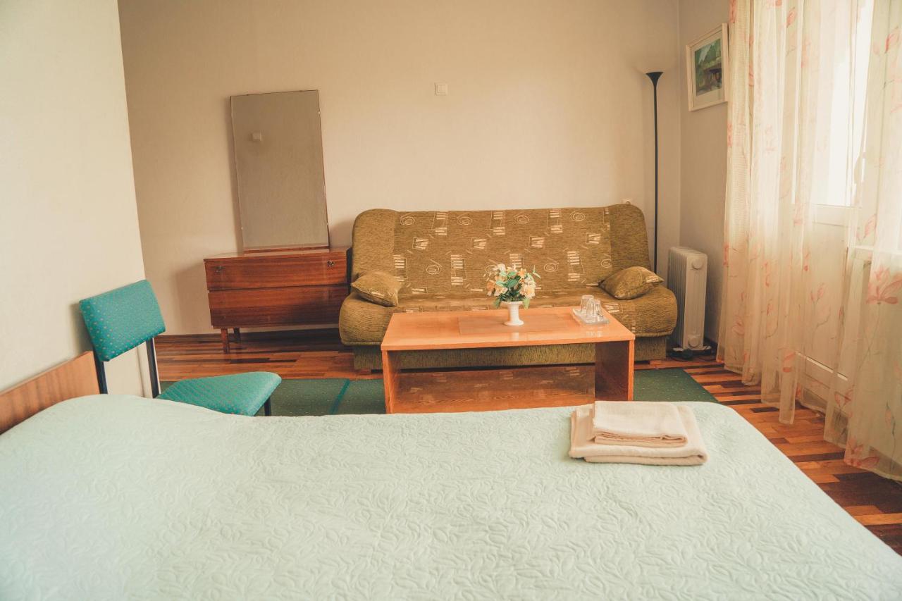 Hotell Paeaesuke Йигві Екстер'єр фото